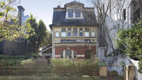 gothiccharmschool:  The Addams Family house is for sale! For the first time since 1924. It would be perfect for the Eldergoth Retirement Haunted Mansion.