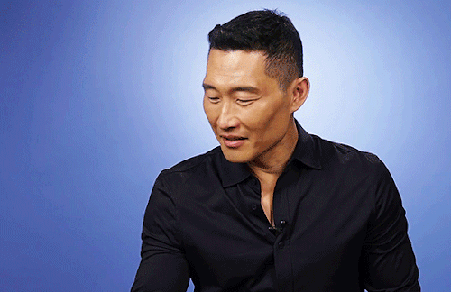 afknows:areubeingserved:mikaeled:Daniel Dae Kim Reads Thirst TweetsMarry me!!!!!That little thing he