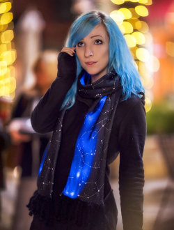 culturenlifestyle:  Stunning Starry Sky LED Scarf Fashion boutique Shenova fuses the world of fashion, astronomy and technology in a stylish and otherworldly scarf. Teaming up with tech expert Katie Linendoll, the  Illumiscarf LED Constellation Scarf