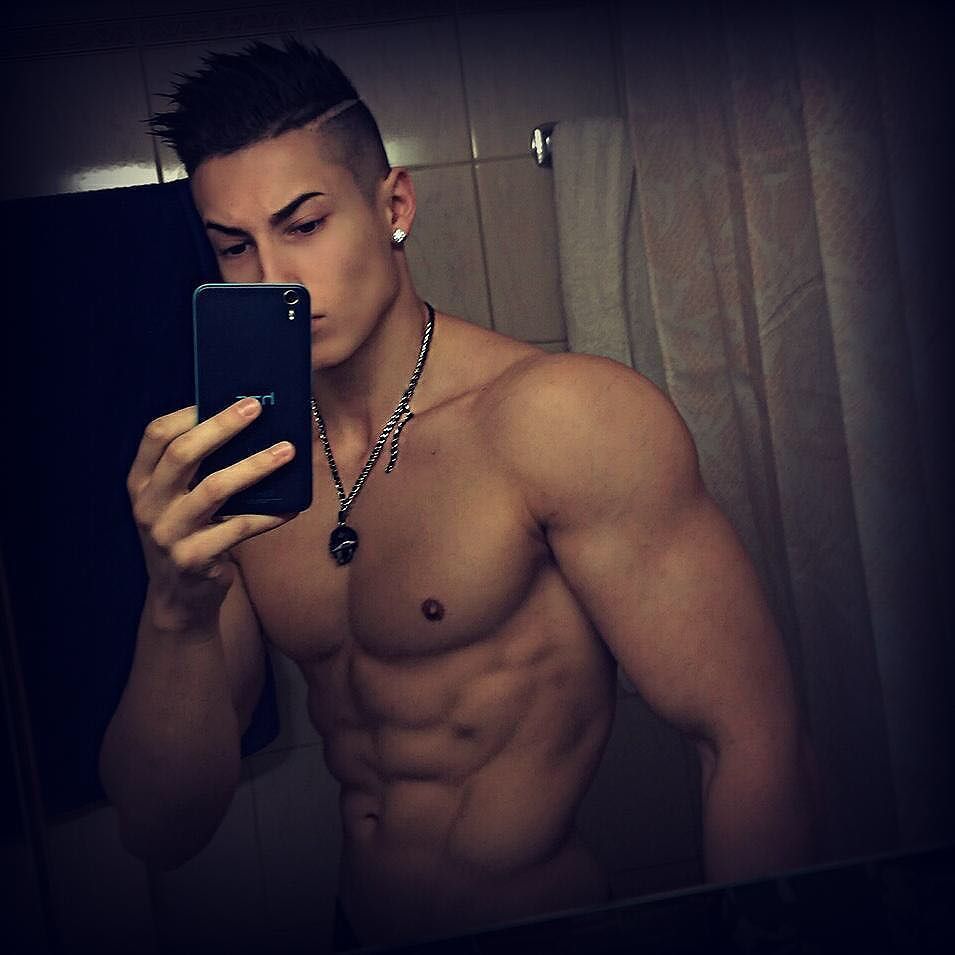 Fitness And Health Tips And Motivation on Tumblr: Gymspiration with Gabryel  Vicenzo http:www.facebook.comtripltap