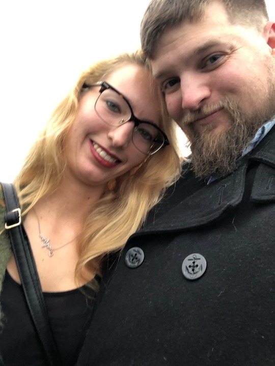 thingssthatmakemewet:  mossyoakmaster:  Last night was the final night in Ohio so we put on some nicer clothes and went on a date , boarded the train at like 2 am and I’m headed for Chicago to surprise my Marine buddy I went to boot camp with. Thanks