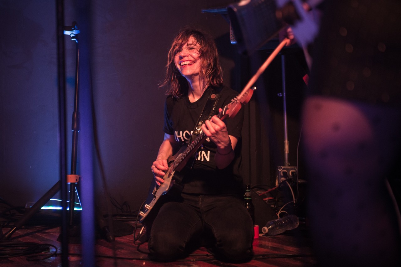 twistieslesbian:  carrie brownstein w/ sleater-kinney @ the market hotel 16/12/15photos