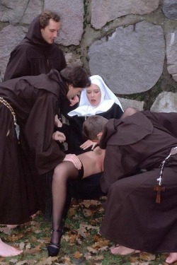 pornocandy:  Retro Nun Action. 