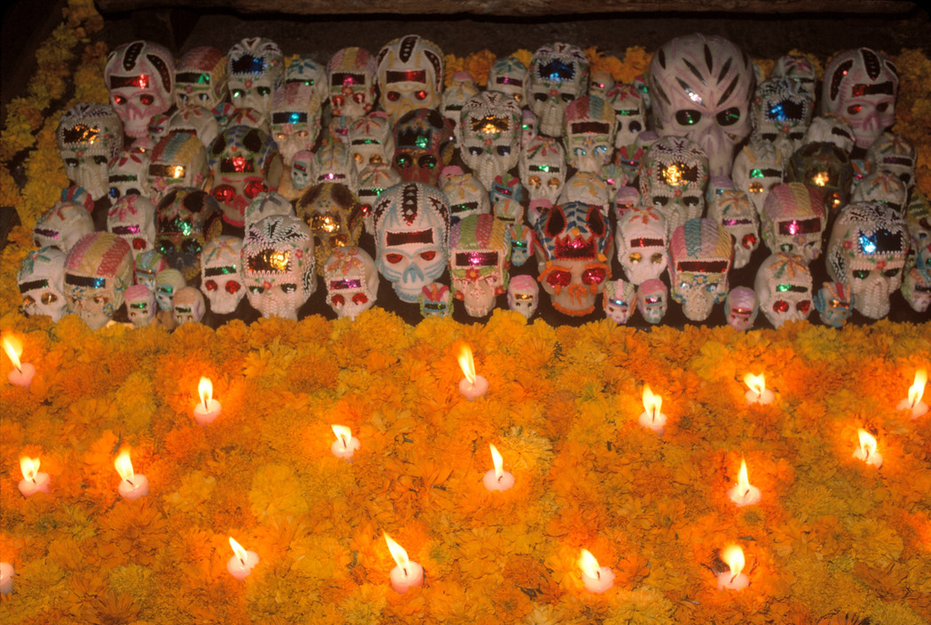 5centsapound:  Dia de los Muertos—Day of the Dead, —is a holiday that spans