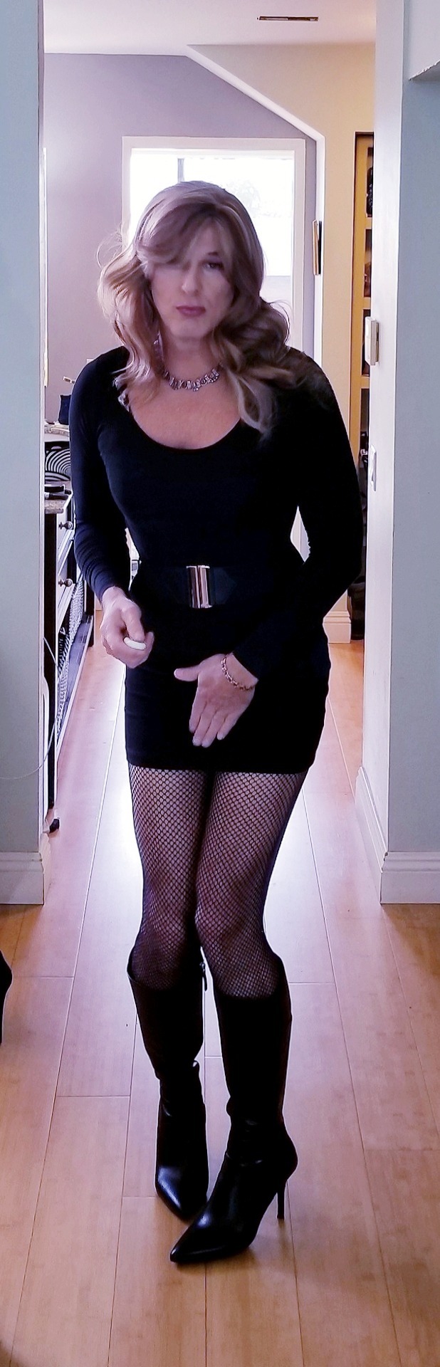 helenas-heavenly-crossdressers:  SEX DATING is just a click away 👉 SEE PHOTOS