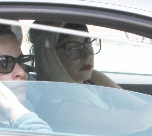 blood-blondie:  hey kid … buy my album or ill leave your mom in the trunk on highway