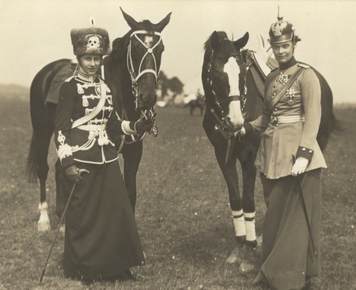 Sisters-in-law, Princess Victoria Louise of Prussia and German Crown Princess Cecilie, Crown Princes