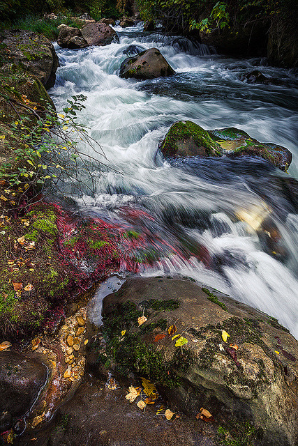 Aterno nelle gole di San Venanzio by paraluci on Flickr.