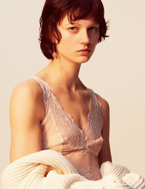 Ellen De Weer by Letizia Ragno