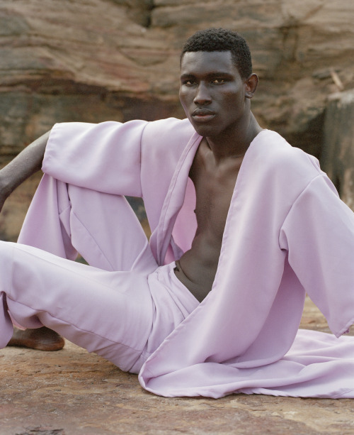 ohthentic:  sickymag: KYLE for sickymag.com Photography Kyle WeeksFashion Nana PaònModels Maxwell Annoh and Prince Tona   Oh
