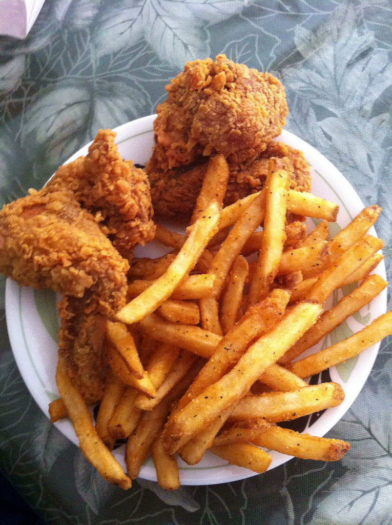 fooderific:  foody-goody:  by Animcolate  find more mouthwatering treats and recipes
