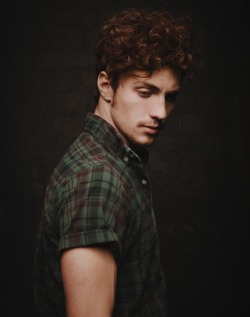 Donotblink-Winteriscoming:  Aaron Johnson - Kick Ass Cast 