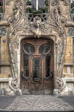 architecturia:  Art Nouveau facade, lovely art 