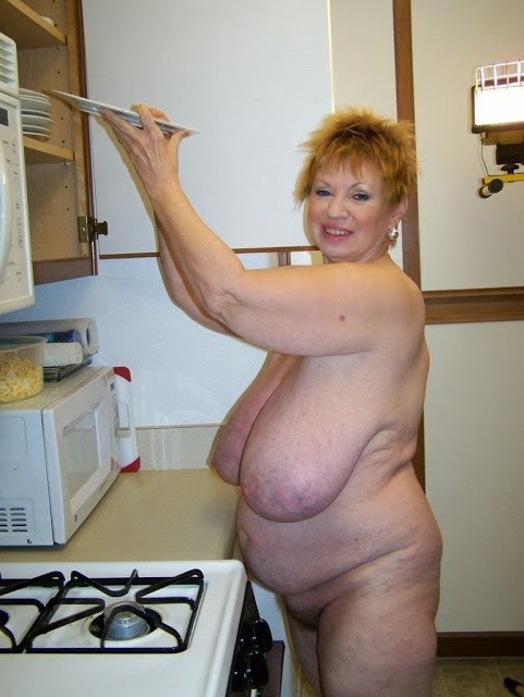 hornygrannygalleries: More Naughty MILFs Liked this