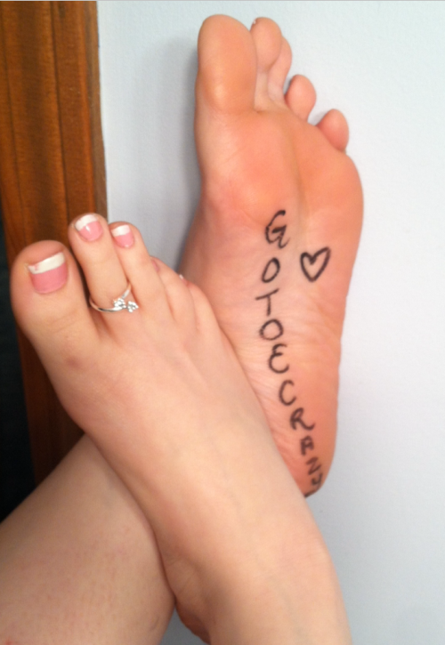 kissabletoes: Showing some love to one of my loyal foot slaves, gotoecrazy! ❤️ See what obeying your