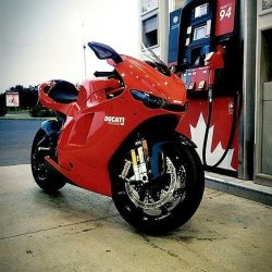 ducatiobsession:  Canadian Ducati 🍁  #ducatiobsession  #ducati #ducatisofinstagram #ducatistagram #ducatigram #ducatilife #panigale #sportbike #sportbikelife #sportbikes #motorcyclesofinstagram #motorcyclemafia #diavel #yamahar1 #yamahar6 #ducatiscrambler