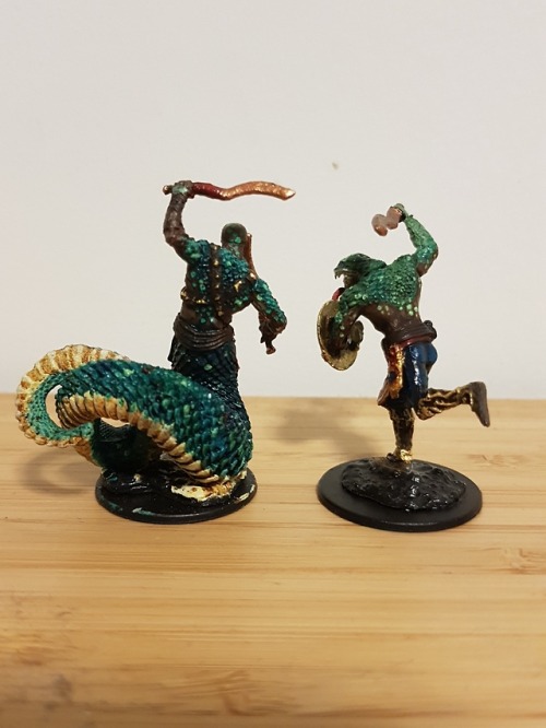 My computer is on the fritz so here’s some Yuan-Ti D&D minitures I painted from blanks! Th