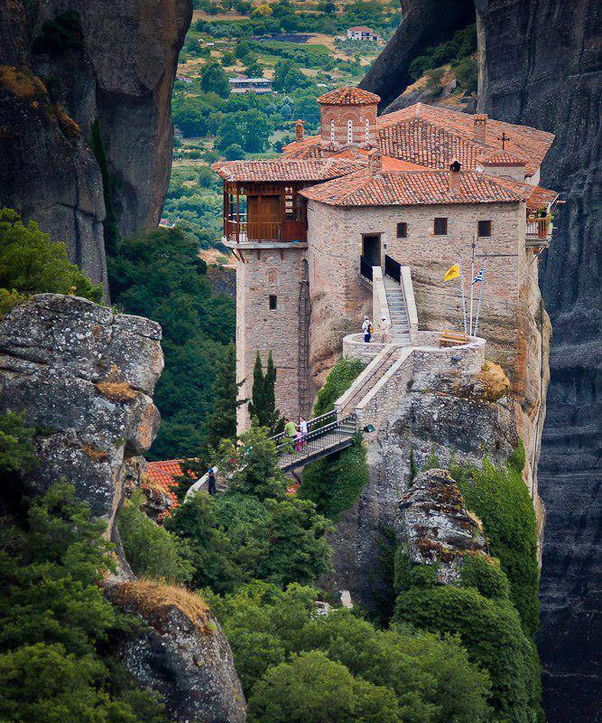 Incredible places, amazing photos: Meterora, Greece