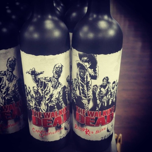 Now where to drink you? @melissasophia0725 #TheWalkingDead #TheWalkingDeadWine (at Kroger)