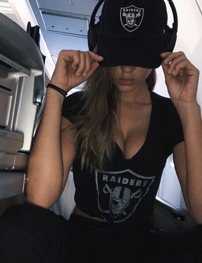 famoussohottub:  Josephine Skriver