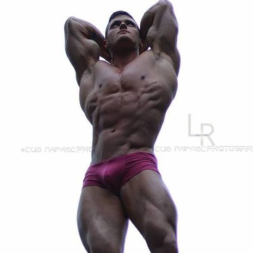 musclegazer:Owen Powell by Luis Rafael (2015)