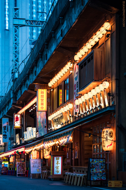 tokyostreetphoto: Lamplight, Yurakucho 有楽町