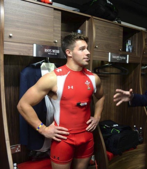 swanjay626: Rugby hottie Rhys Webb His Jocks love listening and watching Coach speak.