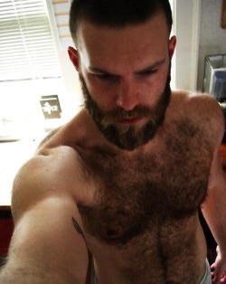 hairy-chests:  Hairy-Chest ((Submit))ModelG