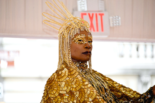 veryfemmeandantifascist:im-pikachu:The 2019 Met Gala  || Billy PorterBIITCH !!!