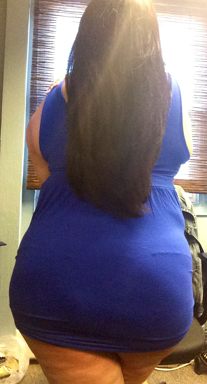 realcurveslatina2012:  Happy Moanday 😉