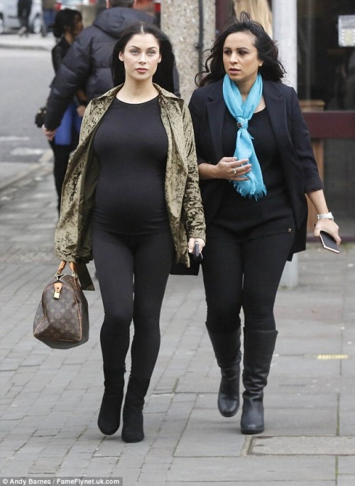 specialscotsman: bellylove577: Cally Jane Beech Pregnant and pretty babe in boots