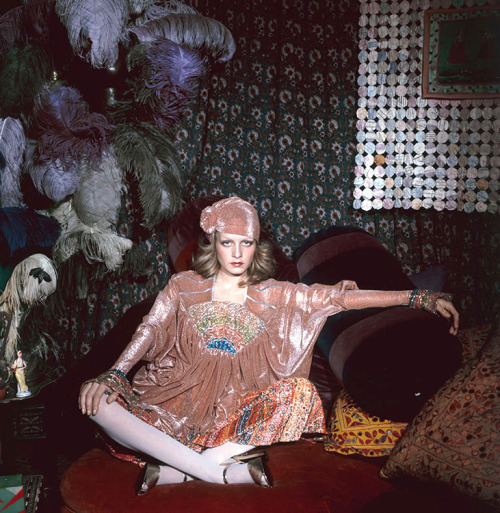 vintagefashionandbeauty:Twiggy modeling for Biba, photographed by Justin De Villeneuve, 1972