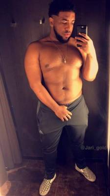 indigostarrchild:  bigboyzplace:SEXY      THICK     BOY Mmmmmmmmmm Hmmmmmmmmm