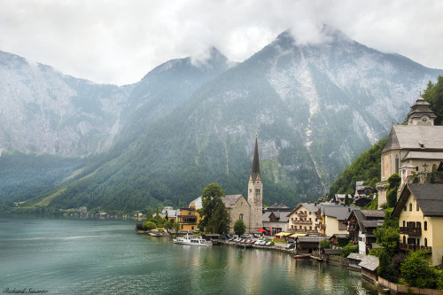 travelingcolors: Hallstadt | Austria (by Richard Susanto)