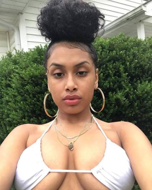 jaiking:Follow me at http://jaiking.tumblr.com/ You’ll be glad you did.