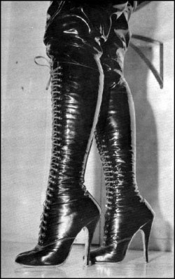 vintagemarlene:  vintage fetish boots (via