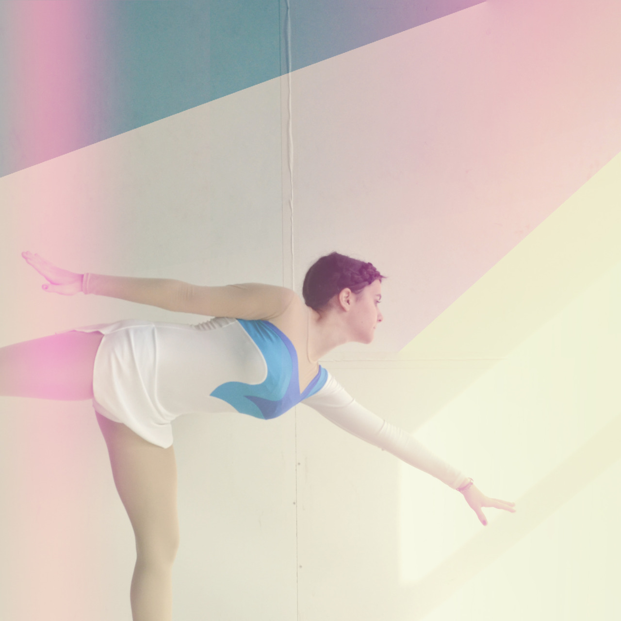 i-dream-in-rgb:  work: Micaela Rigo/ Flavia Yanniello model: Melina Yanniello ph