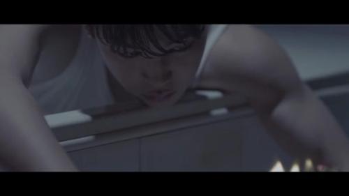  저는 이 장면이 마음에 들더라구요 와 소름 #INEEDU 저도 셀카주세요 @bts_bighit  http://t.co/RKzq1ENiQrI like this scene. Wow 