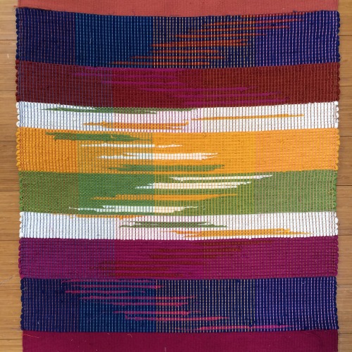 2&rsquo; x 2&rsquo; rug