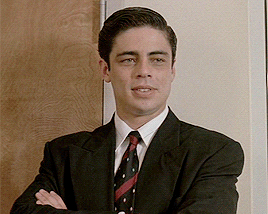 mrbeniciodeltoro:  Benicio del Toro in China Moon (1994) dir. John Bailey