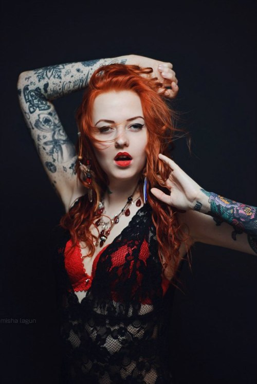 http://hornydee.tumblr.com/post/126418895029