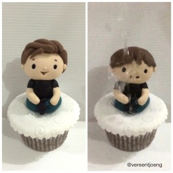 sodelightfully:  Cumbercupcakes: All BC Ice Bucket Challenge lol!!   Don’t forget to donate http://www.alsa.org/fight-als/ice-bucket-challenge.html  I love these :)