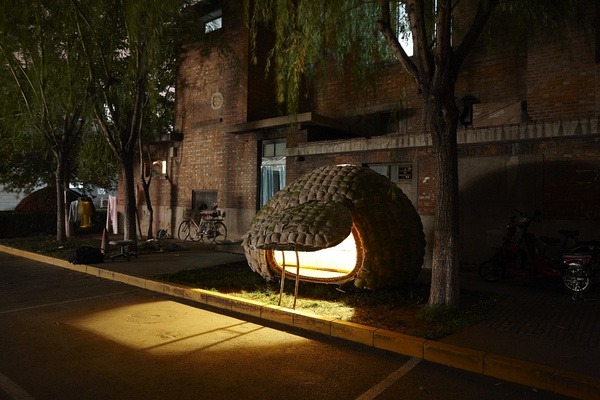 really-shit:  Egg Shaped House [via] The Egg Shaped House was built in Beijing, China