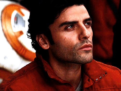 movie-gifs:OSCAR ISAACStar Wars: The Last Jedi (2017) dir. Rian Johnson