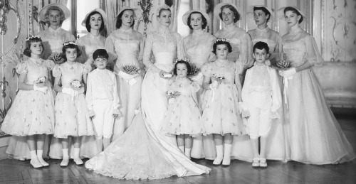 the-marriage-of-heaven-and-hell:  Grace Kelly - Royal Wedding in Monaco, 1956