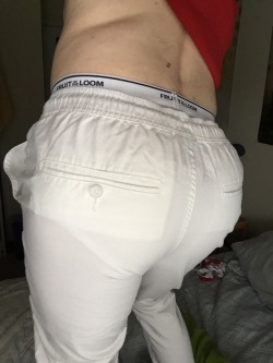 pierrelovesbriefs:  I know it’s after Labor Day, but how else am I supposed to show off my briefs without wearing white pants?