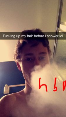 rapemelikeafaggot:  smoothliltwink:teencvm:  insane body on this str8 stoner  yea id take that dick even though hes just a twink  yummmmmmmmm