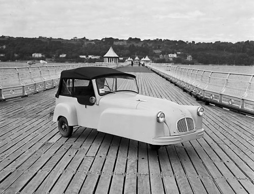  Bond Minicar road test, 1954