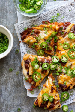 verticalfood:Chili Cheese Fries Pizza