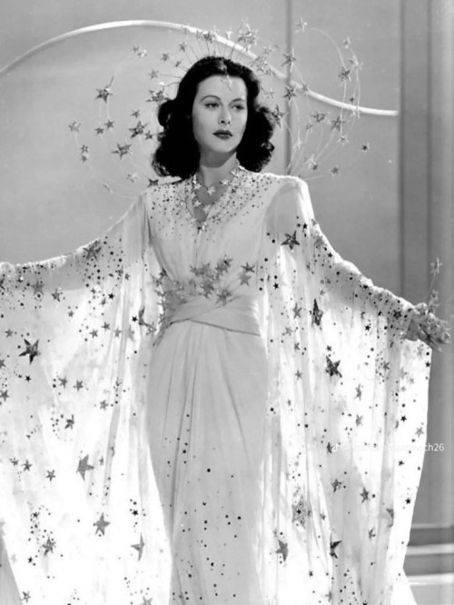OKAY BUT HEAR ME OUT: HUMAN BILL GENDERBEND BUT INSPIRED BY THAT ONE OUTFIT FROM THE ZIEGFELD GIRL MOVIE
